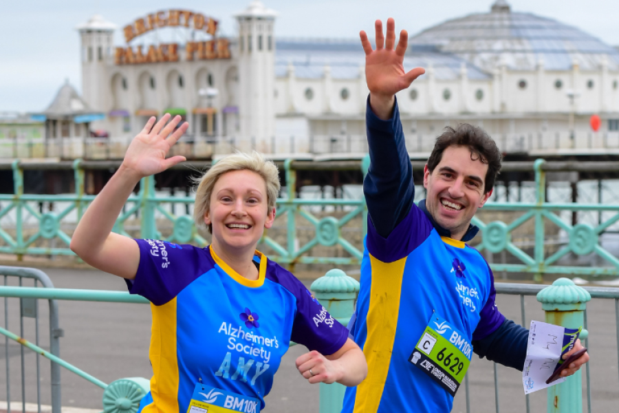 Runners in front of Brighton Pier